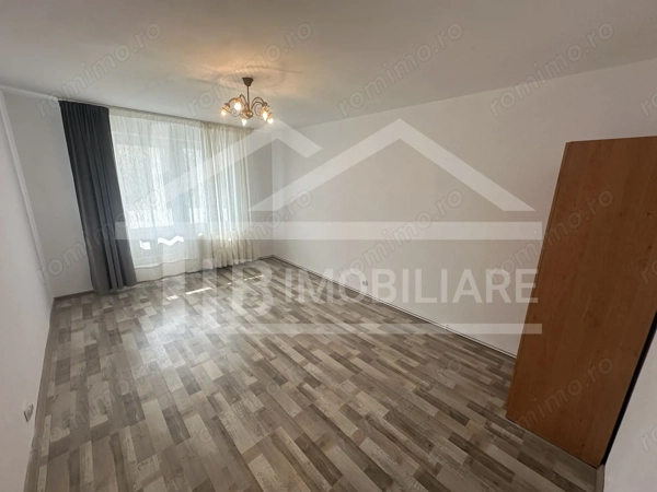 Apartament de 2 camere, 52mp, decomandat, Zona Pandurilor — fotografia 3