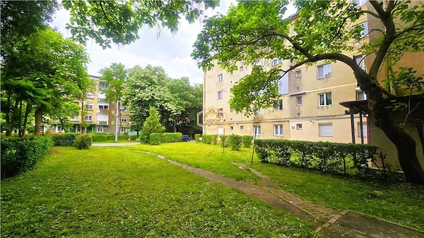 Investitie | Apartament cu 3 camere, la etajul 3 | Closca — fotografia 1