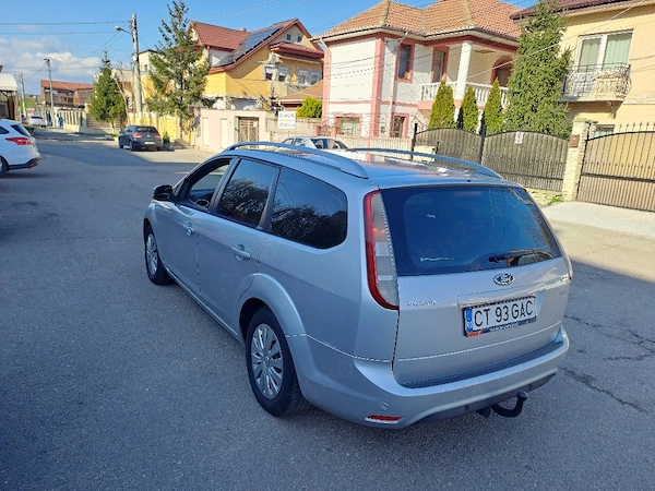 FORD Focus 2011 — imagine 6