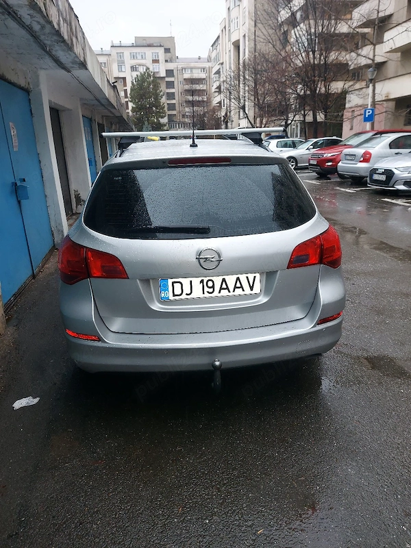 OPEL Astra 2011 — imagine 4