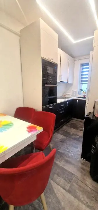 Apartament cu 3 camere de vanzare in Selimbar — fotografia 3