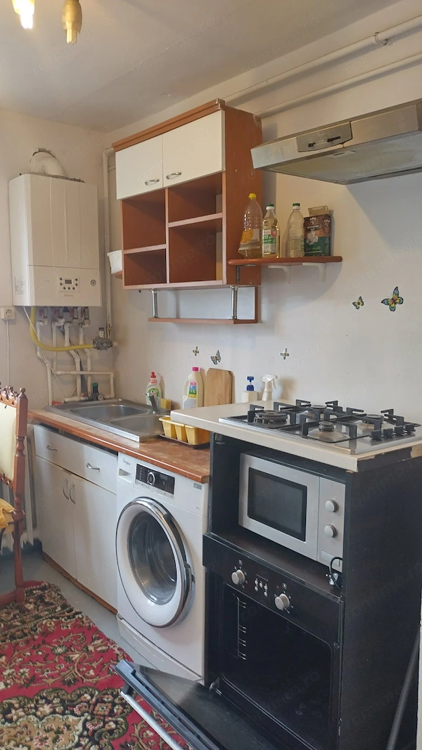 Vand apartament cu 2 camere in Deva, zona ultracentrala (Piata), bloc de 4 etaje de caramida — fotografia 3