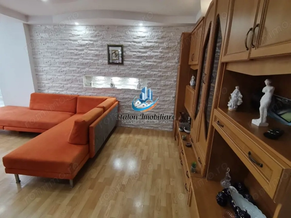 Apartament 2 camere, etaj 1, ultracentral, zona Muzeu Piatra Neamt — fotografia 1