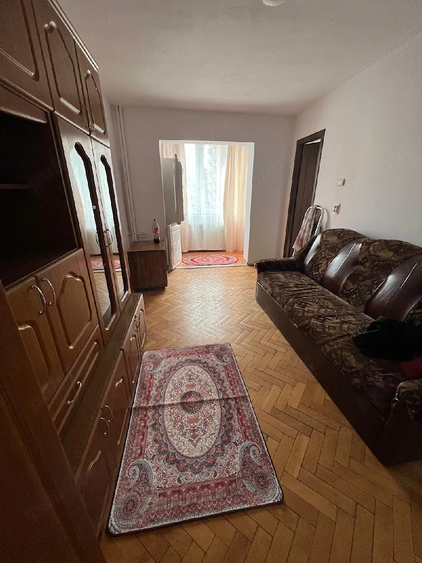 Sagului,Piata Doina,Etajul 1,Liber,280 E, De Văzut,45 mp !!! — fotografia 3