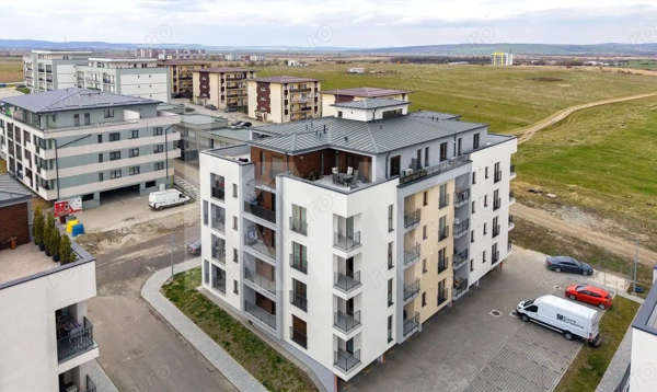 Penthouse smart în Sibiu - etaj retras, terasă generoasă — fotografia 1