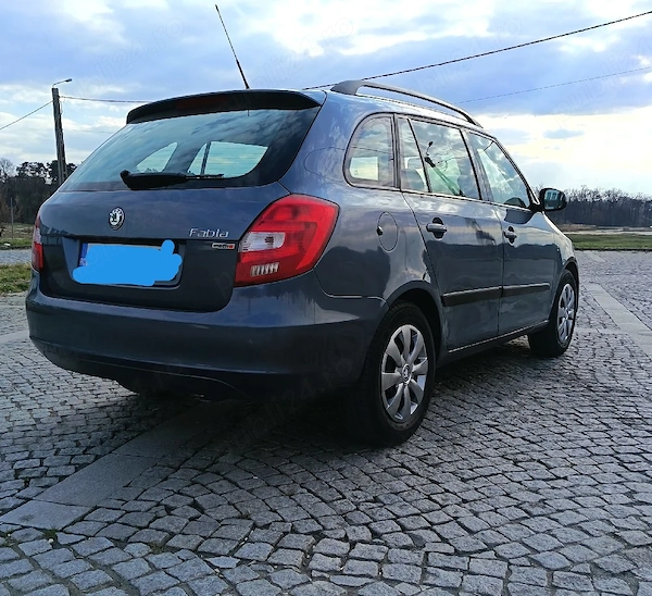 SKODA Fabia 2010 — imagine 3