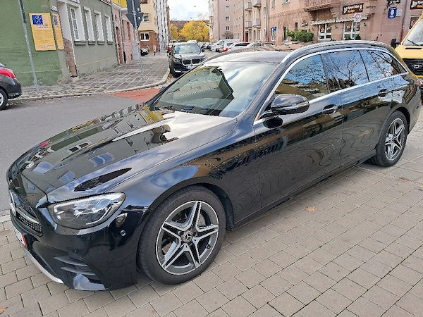 MERCEDES-BENZ E-Class