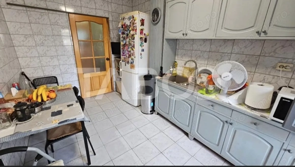 Apartament cu 4 camere decomandate de vanzare in Manastur — fotografia 1