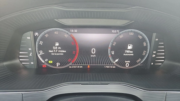 SKODA Superb 2022 — imagine 27