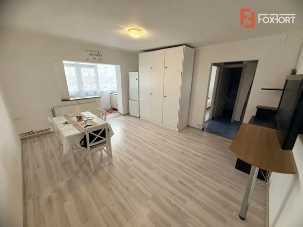 Apartament cu 2 camere si balcon de 4 mp, zona Buziasului — fotografia 1