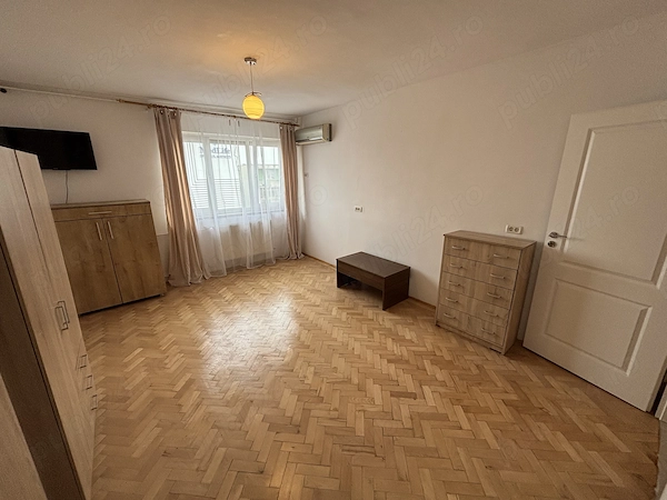 Apartament cu o camera, Piata Balcescu — fotografia 1