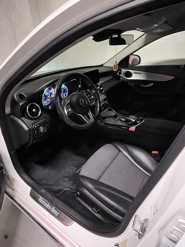 MERCEDES-BENZ C-Class 2020 — imagine 3