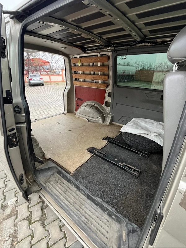 VOLKSWAGEN Transporter 2005 — imagine 3