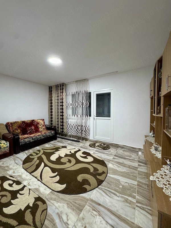 Apartament cu două camere de închiriat