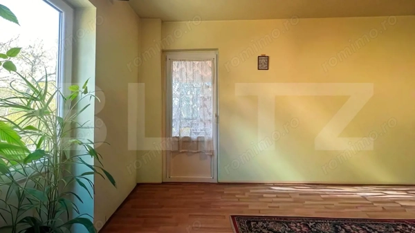 Apartament lângă piața Rogerius, 3 camere, etaj 2, renovabil — fotografia 1