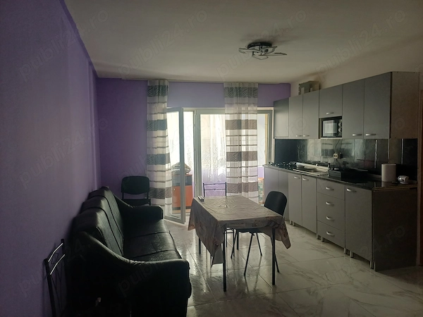 Inchiriez apartament in floresti