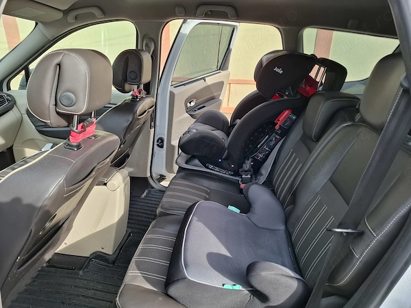 RENAULT Grand Scenic 2012 — imagine 9