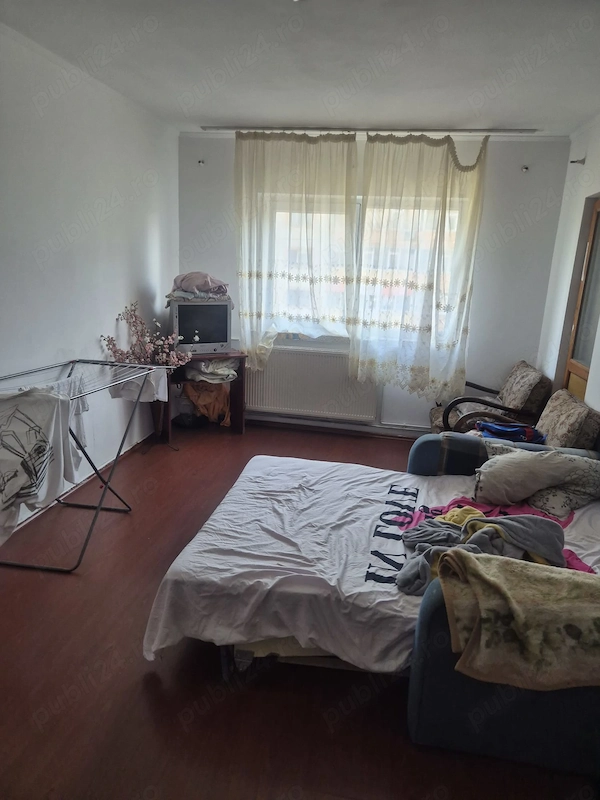 Vand apartament 2 camere, conf 1, Pitesti, Trivale, etaj 1 — fotografia 1