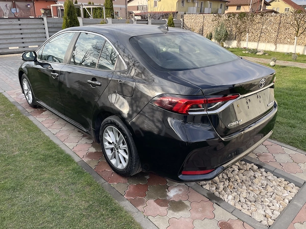 TOYOTA Corolla 2022 — imagine 6