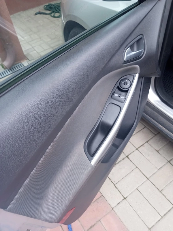 FORD Focus 2012 — imagine 9