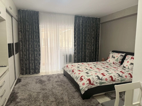 Vând apartament 2 camere in spate la Vivo