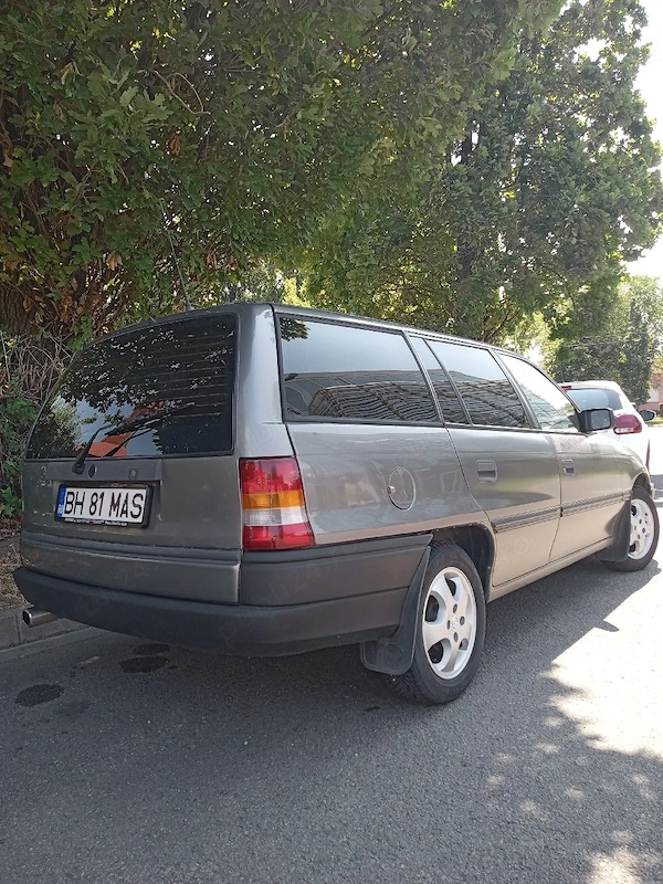 OPEL Astra 1992 — imagine 2