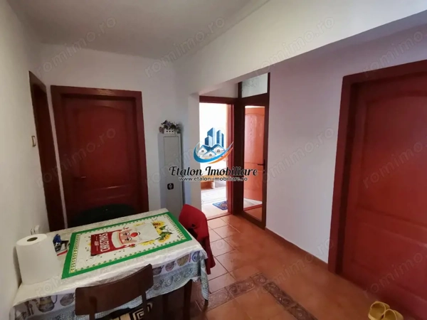 Apartament 4 camere, etaj 3, zona Carrefour Precista — fotografia 1