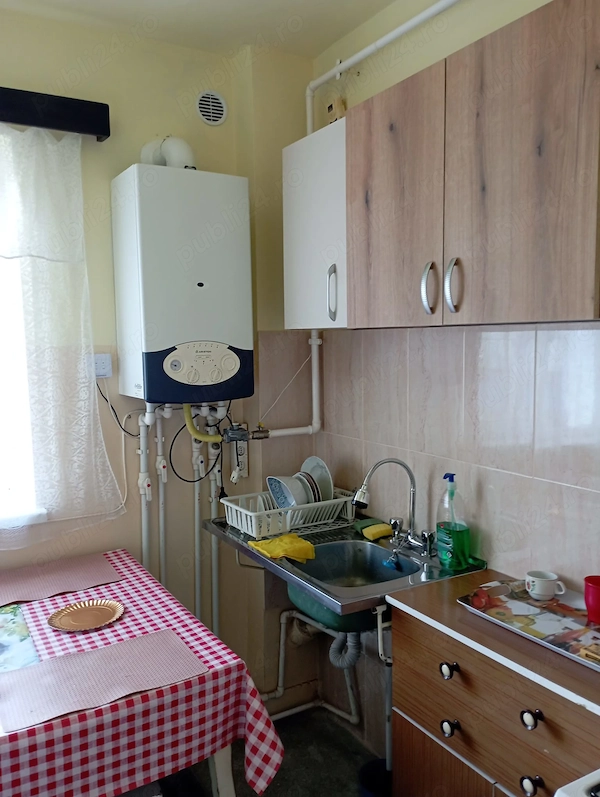 Apartament cu 2 camere semidecomandat, mobilat-etaj1-zona Zamfirescu Deva