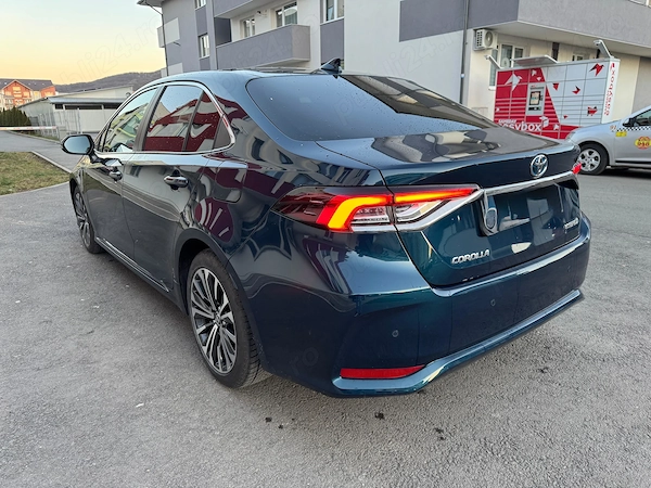 TOYOTA Corolla 2024 — imagine 8