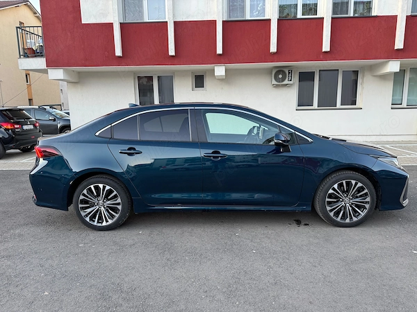 TOYOTA Corolla 2024 — imagine 11