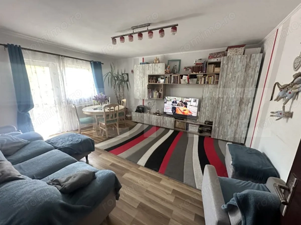 Apartament 4 camere, 82 mp utili, Micro 16 — fotografia 1