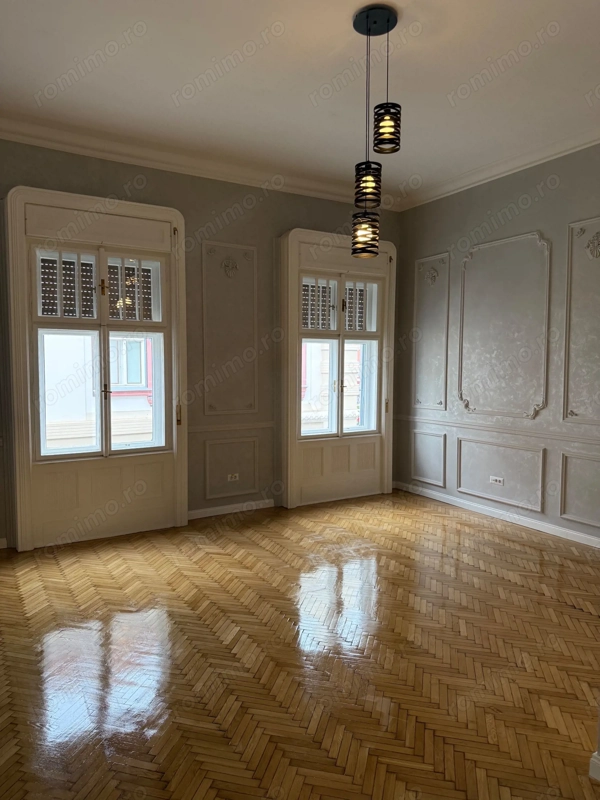 Spațiu elegant de închiriat în clădire istorică Casa Steiner Miks — fotografia 3