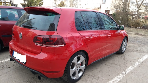 VOLKSWAGEN Golf 2010 — imagine 2