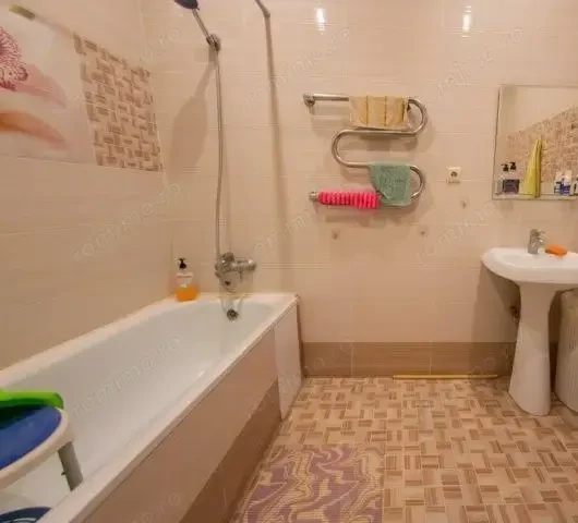 Apartament cu 2 camere de inchiriat in zona Soarelui