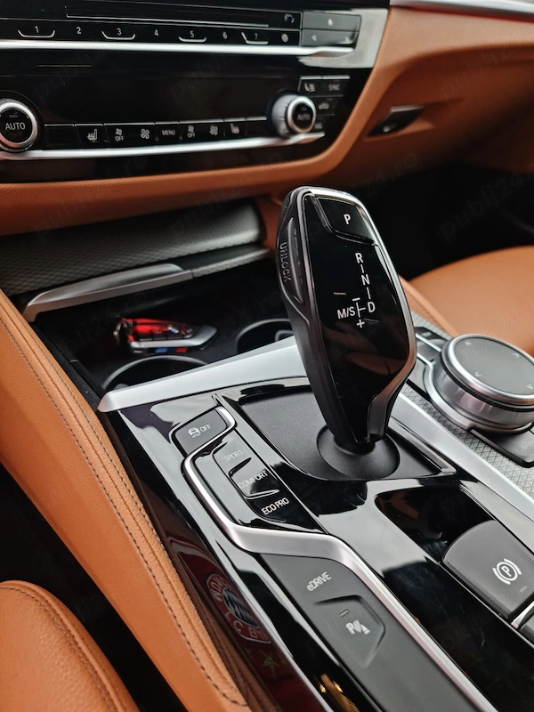 BMW 5 Series 2019 — imagine 10