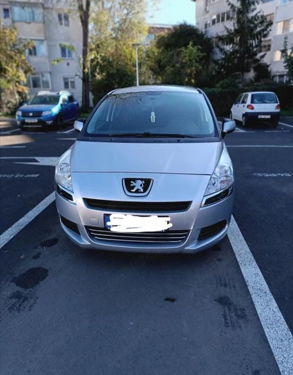 PEUGEOT 5008 2010