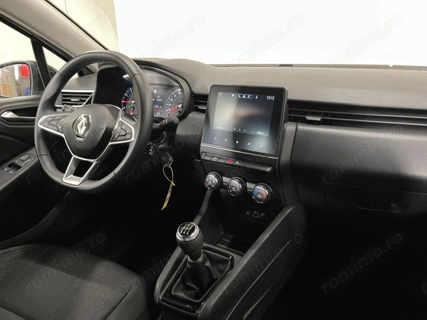 RENAULT Clio 2023 — imagine 8