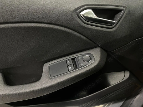 RENAULT Clio 2023 — imagine 16