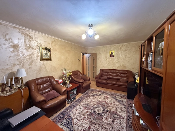 Proprietar - vand apartament 3 camere — fotografia 1