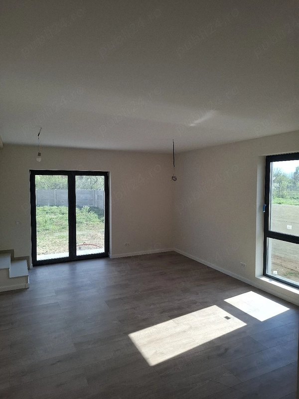 Vand casa tip duplex