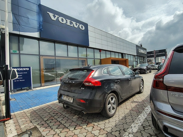 VOLVO V40 2015 — imagine 3