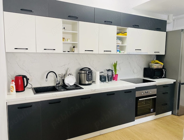 Vând apartament 3 camere, etaj 2, ultracentral Câmpia Turzii — fotografia 3