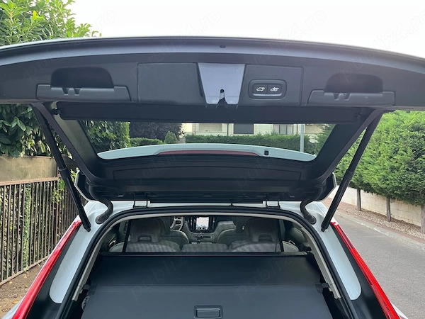 VOLVO XC60 2018 — imagine 8