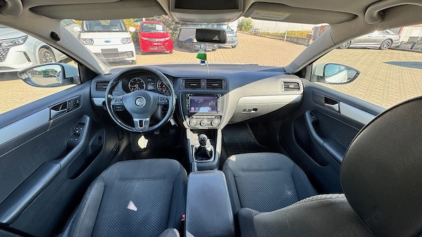 VOLKSWAGEN Jetta 2013 — imagine 5