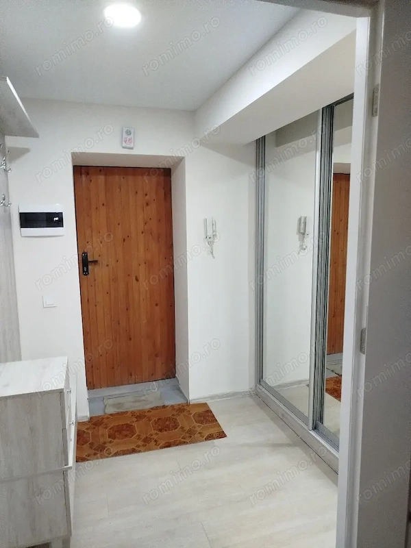 Apartament cu 2 camere de inchiriat in zona Aparatorii Patriei aproape de metrou — fotografia 3