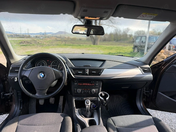 BMW X1-Sdraiv 2.0 an 2014 manual