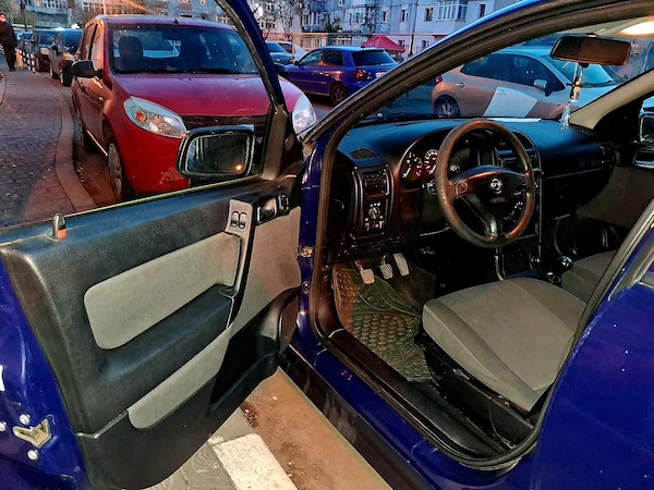 OPEL Astra 2008 — imagine 5