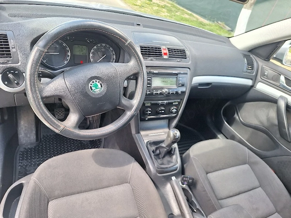 SKODA Octavia 2008 — imagine 3