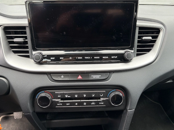 KIA Ceed 2023 — imagine 10
