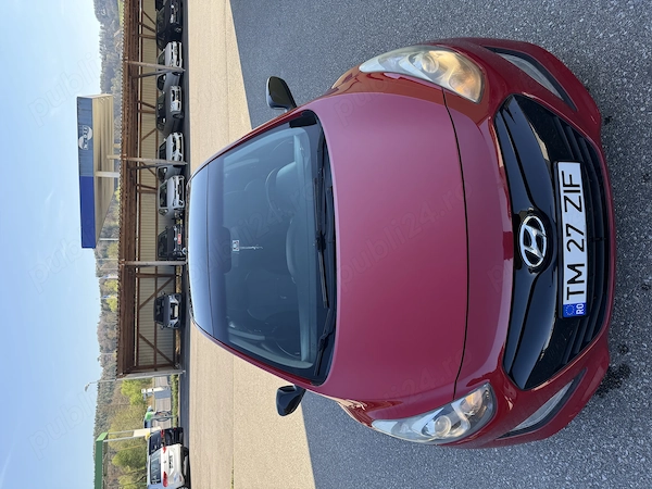 HYUNDAI i30 2012